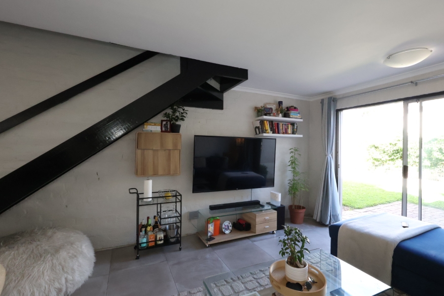 To Let 2 Bedroom Property for Rent in Table View Western Cape